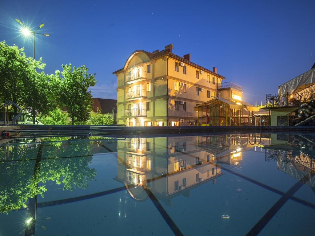 Hotel Kilikiya Uzjhorod Eksteriør bilde